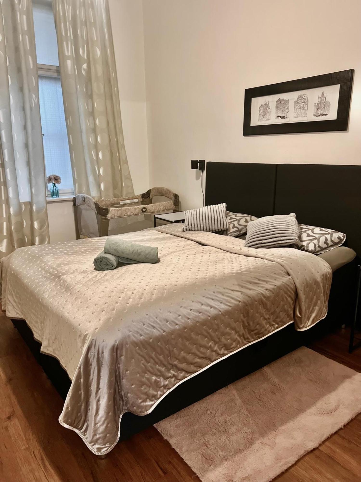 Lovely Prague Havanska - With Free Parking Екстер'єр фото